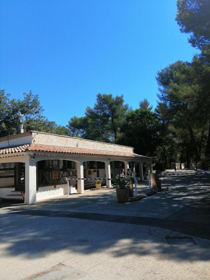 Domaine De La Sainte Baume Hotel Nans-les-Pins Exterior foto